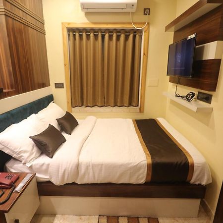 Mohar Residency Hotel Колката Екстериор снимка