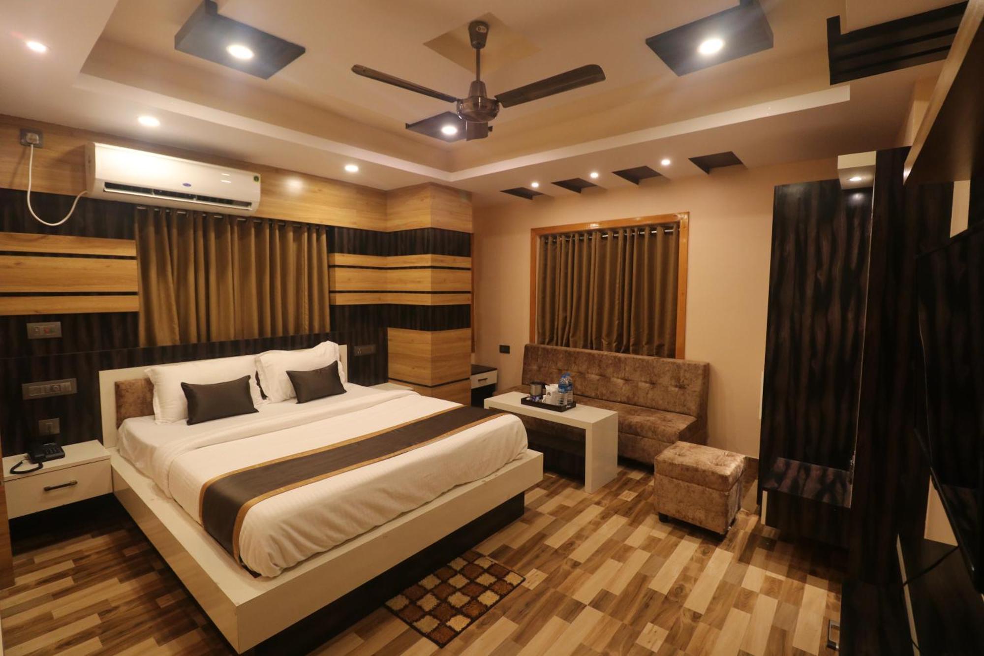 Mohar Residency Hotel Колката Екстериор снимка