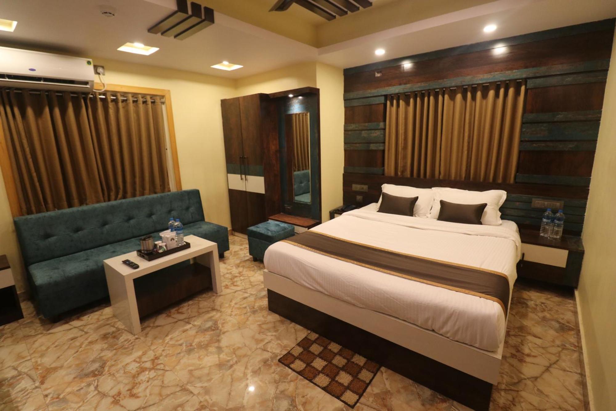 Mohar Residency Hotel Колката Екстериор снимка