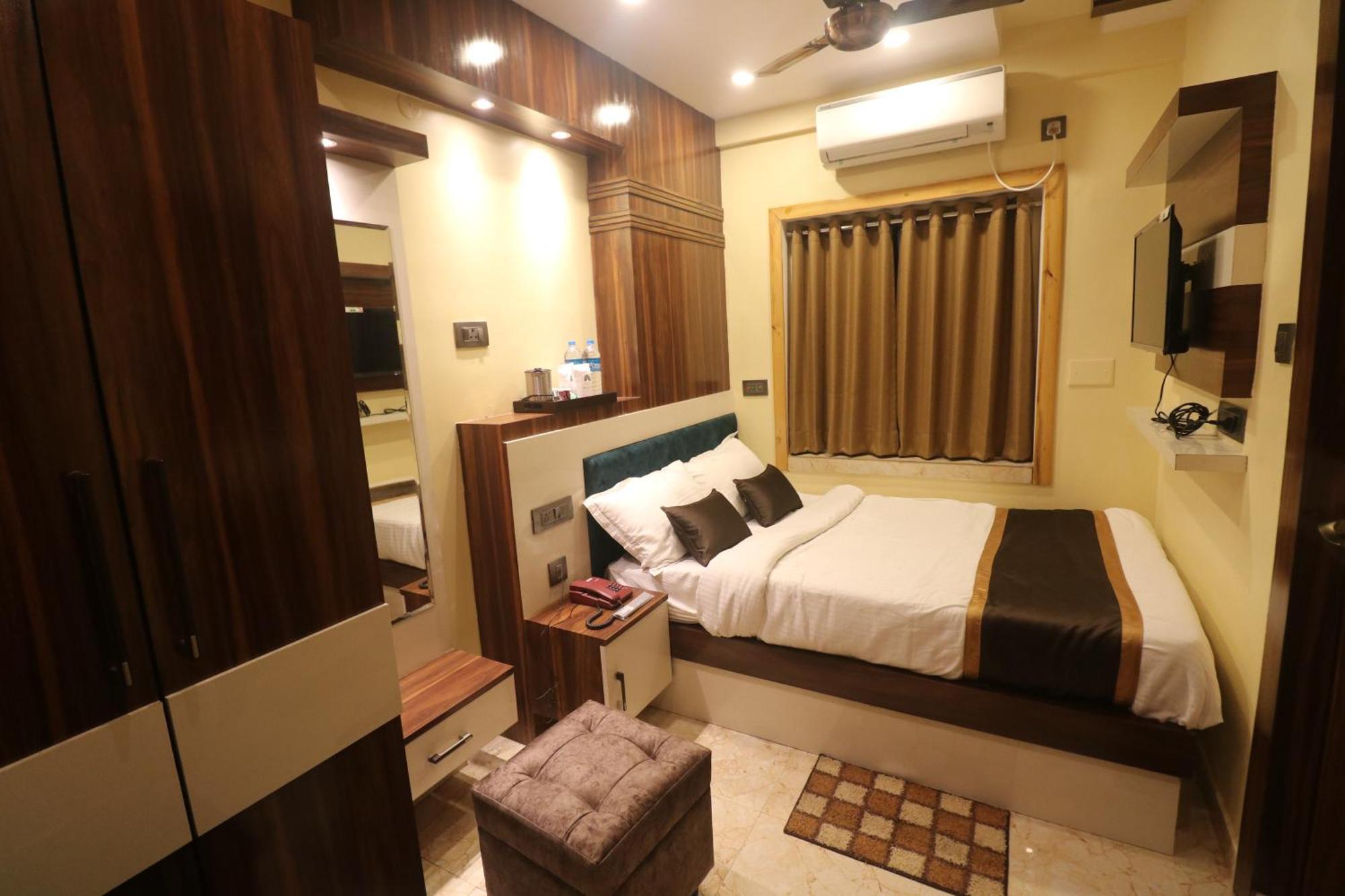 Mohar Residency Hotel Колката Екстериор снимка