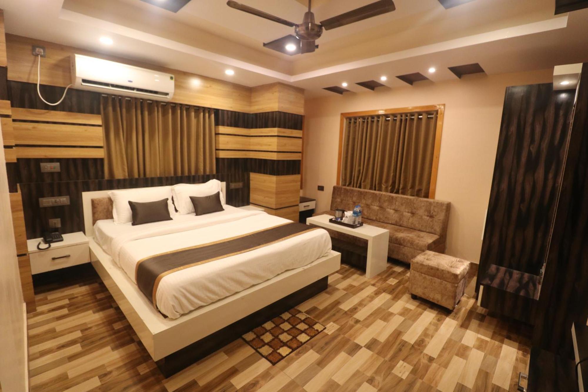 Mohar Residency Hotel Колката Екстериор снимка
