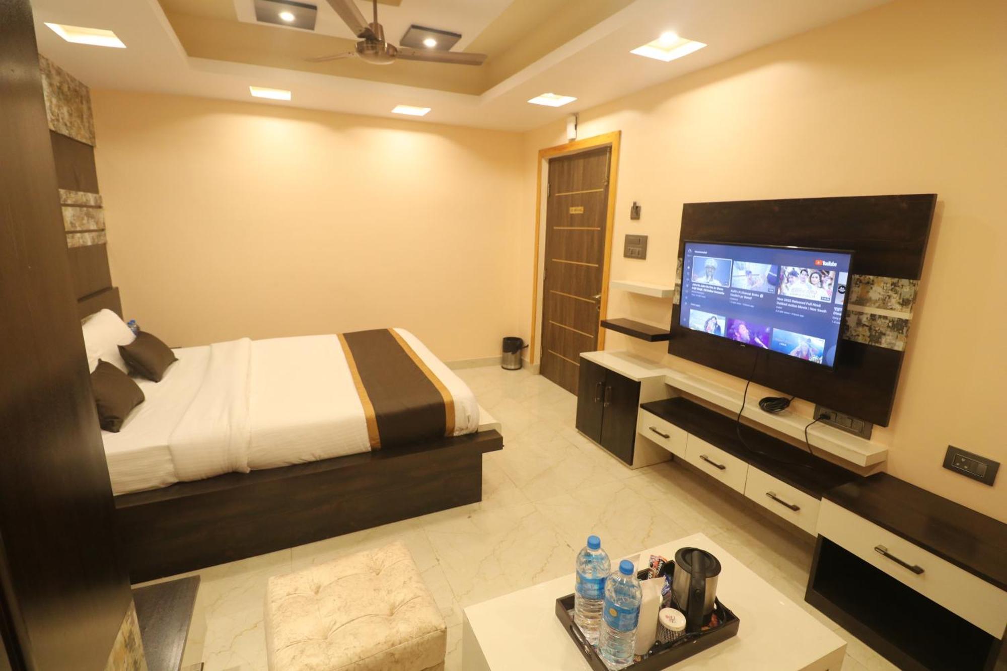 Mohar Residency Hotel Колката Екстериор снимка