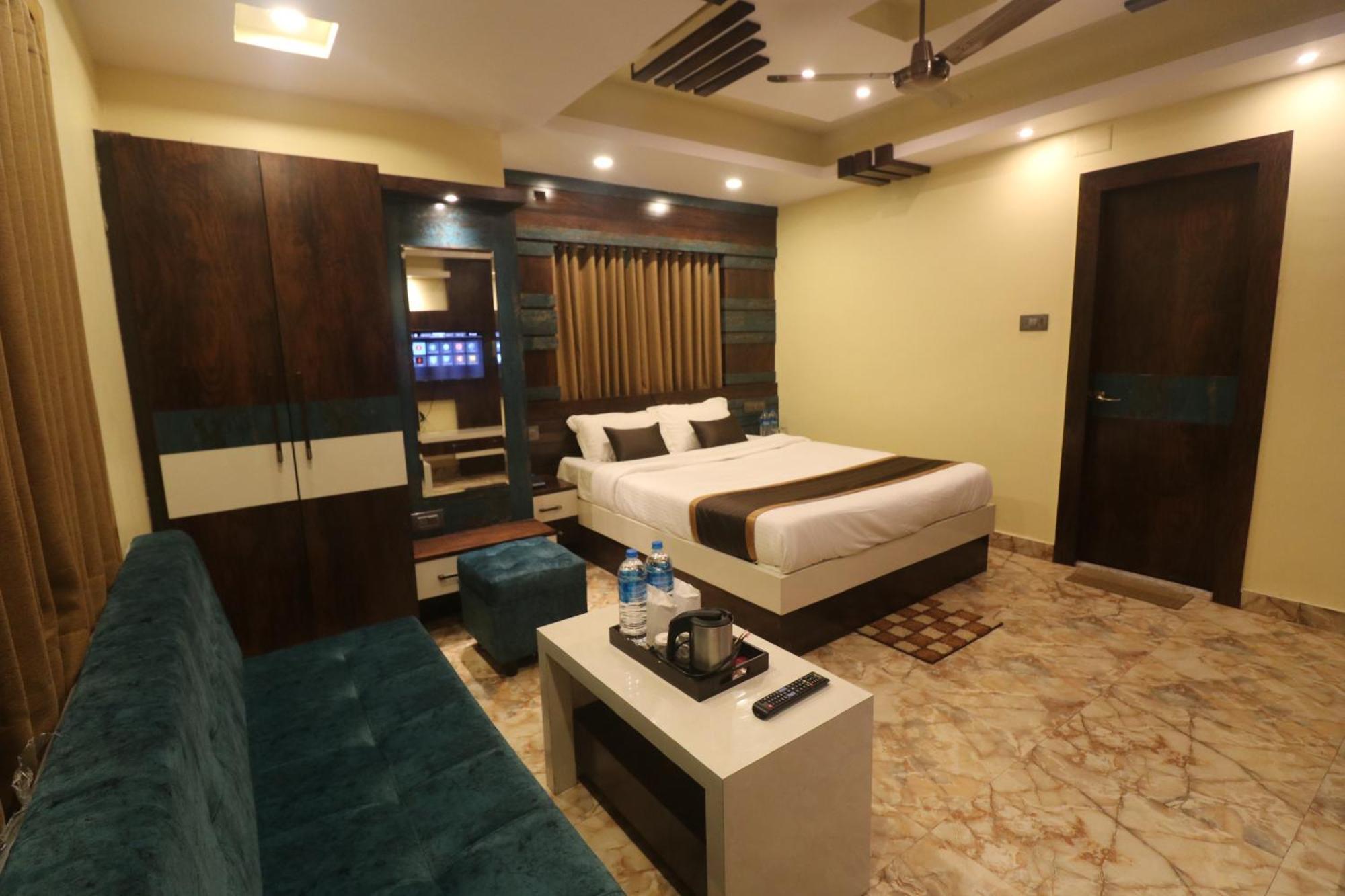 Mohar Residency Hotel Колката Екстериор снимка