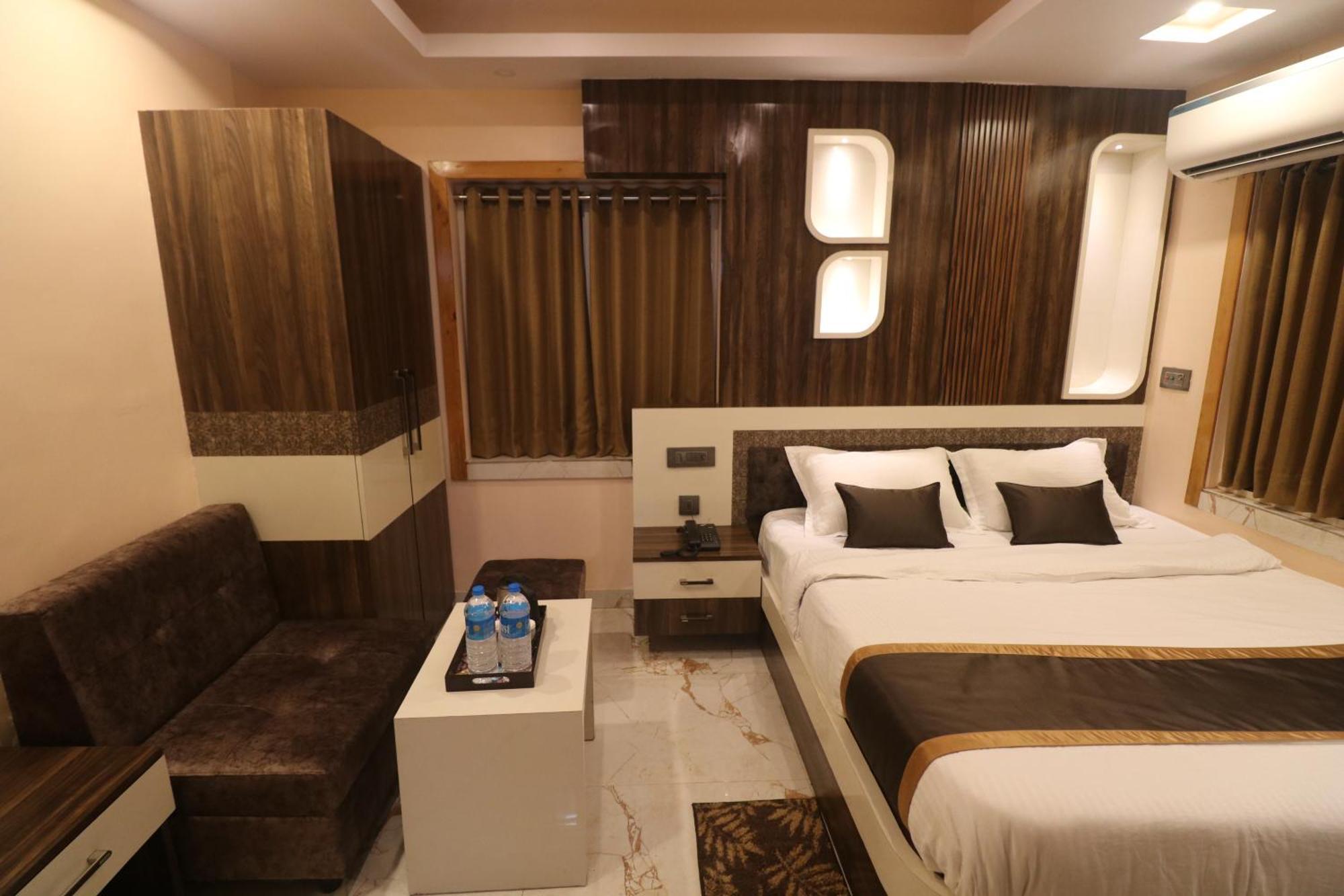 Mohar Residency Hotel Колката Екстериор снимка